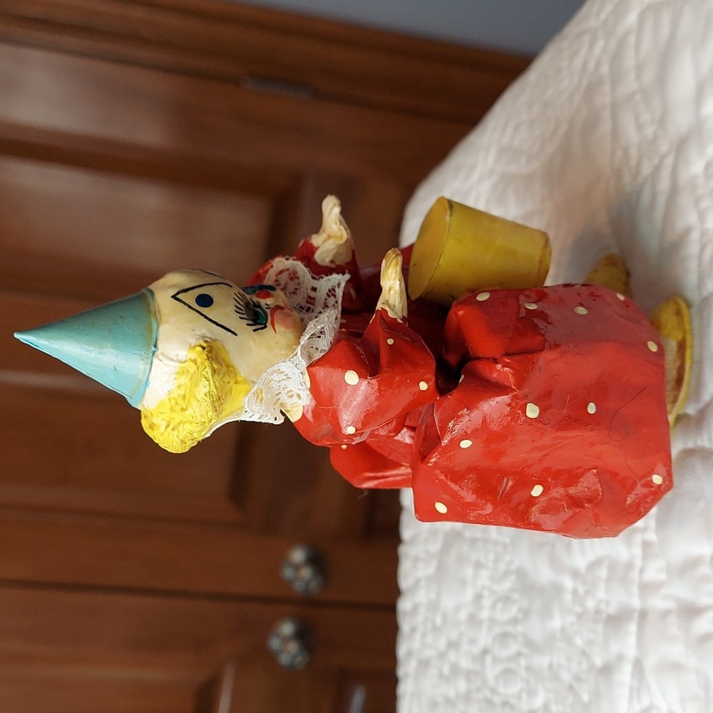 * Vintage Made In Mexico Whimsical Red and Yellow Clown Figurine - Picture 4 of 7